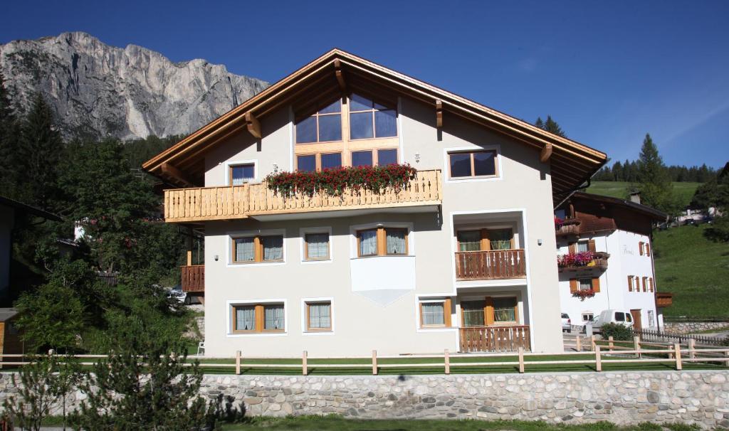 Ciasa Rudiferia Appartamenti In Alta Badia Экстерьер фото