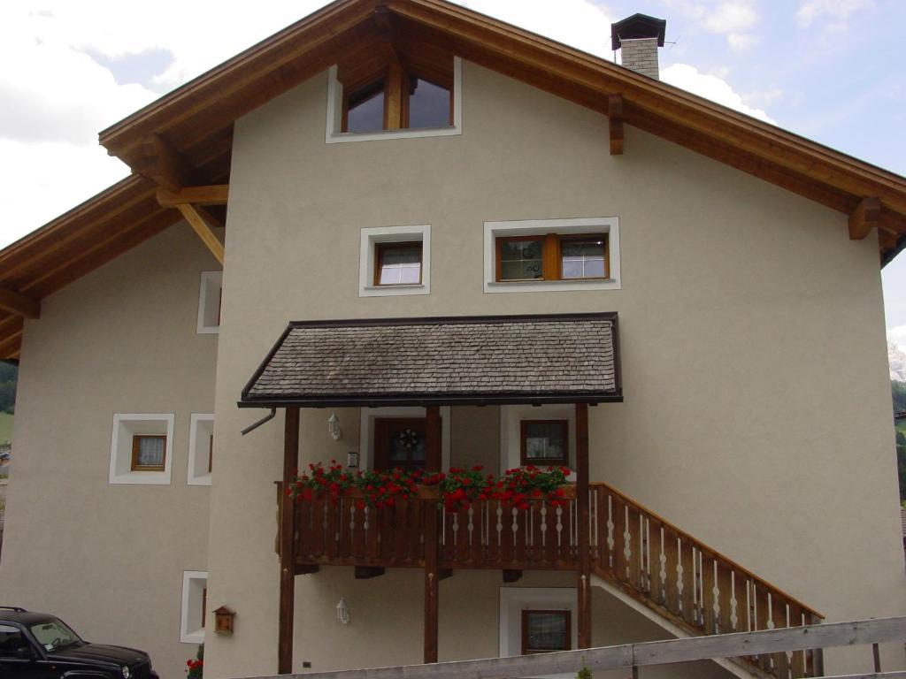 Ciasa Rudiferia Appartamenti In Alta Badia Экстерьер фото